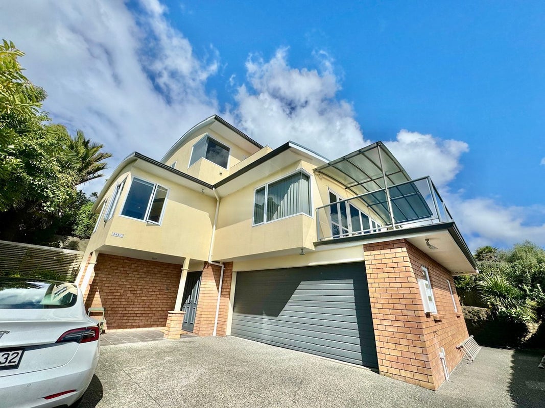 873A Beach Road, Waiake, Auckland - Carousel 1