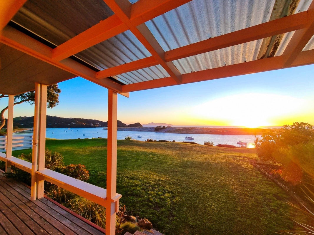 25 Robert Street, Mangawhai Heads, Mangawhai - Carousel 2