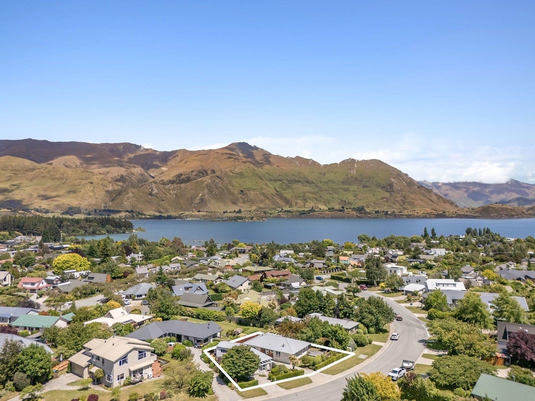 105 Hunter Crescent, Wanaka, Wanaka - Carousel 24