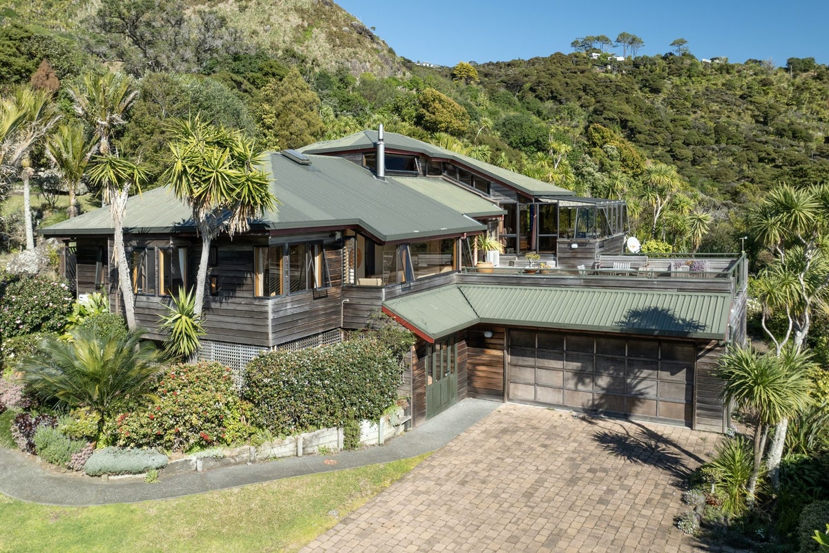 113 Seaview Road, New Lynn - Carousel 1