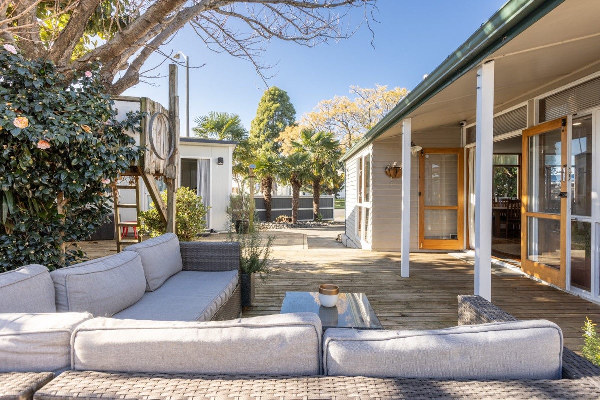 27 Wycliffe Street, Onekawa, Napier - Carousel 2