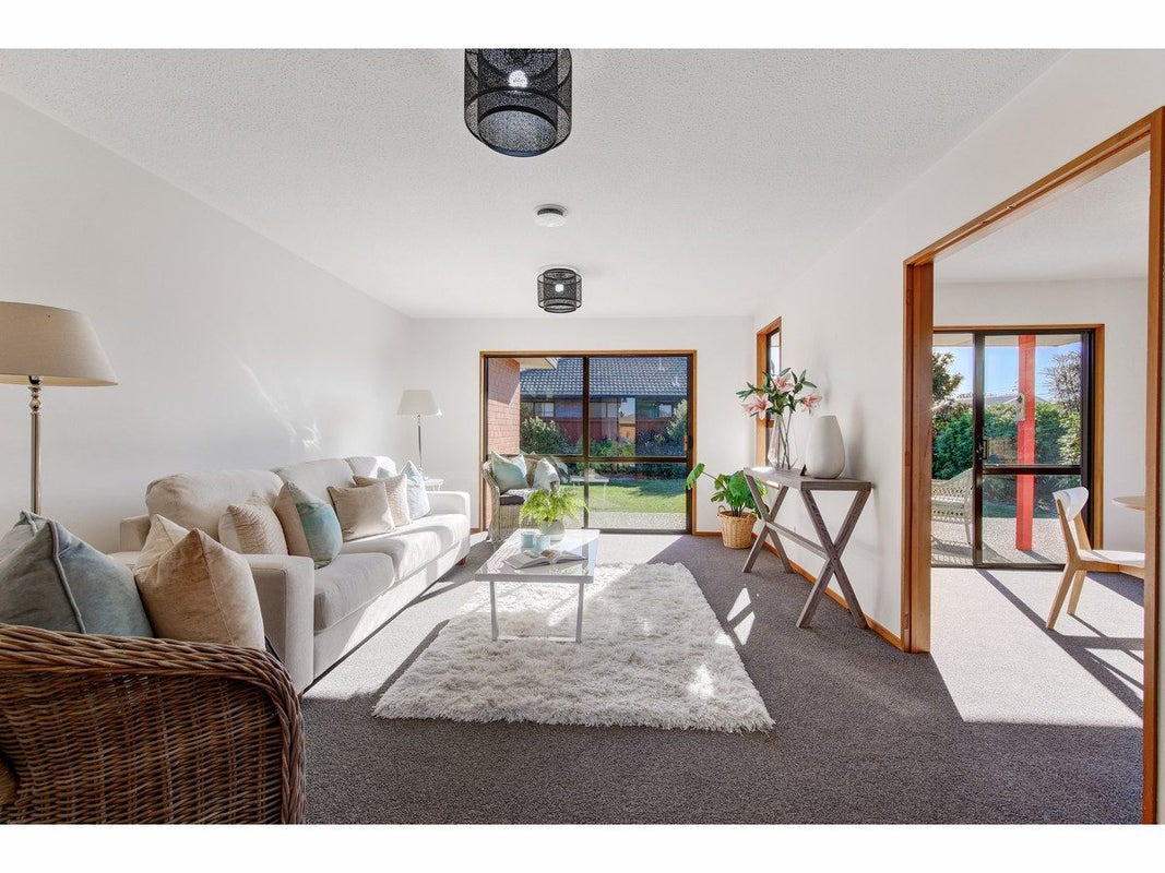 7 Peebles Drive, Hei Hei, Christchurch - Carousel 2