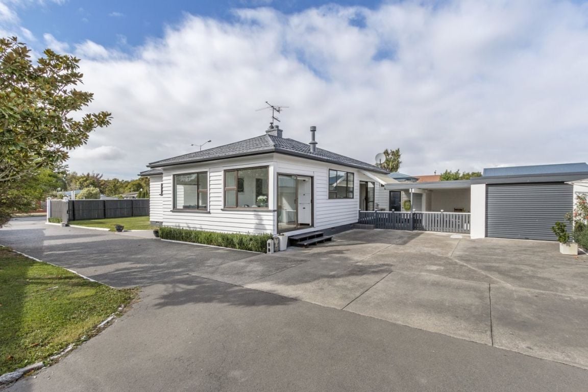 215 Main North Road, Redwood, Christchurch - Carousel 1