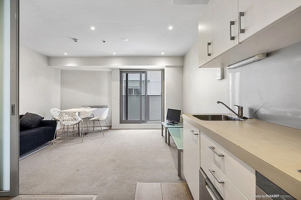 1121/74 Taranaki Street, Te Aro, Wellington - Carousel 1