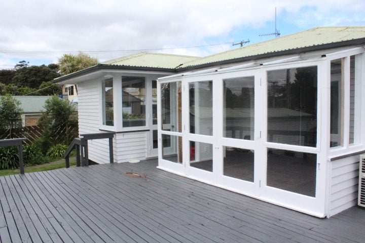 176 Dinsdale Road, Dinsdale, Hamilton - Carousel 1