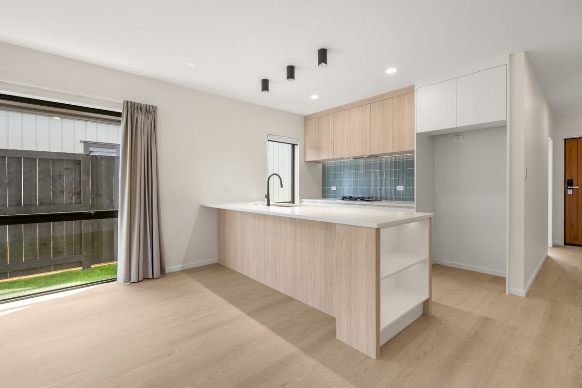 64 Overton Street, Rototuna North, Hamilton - Carousel 2