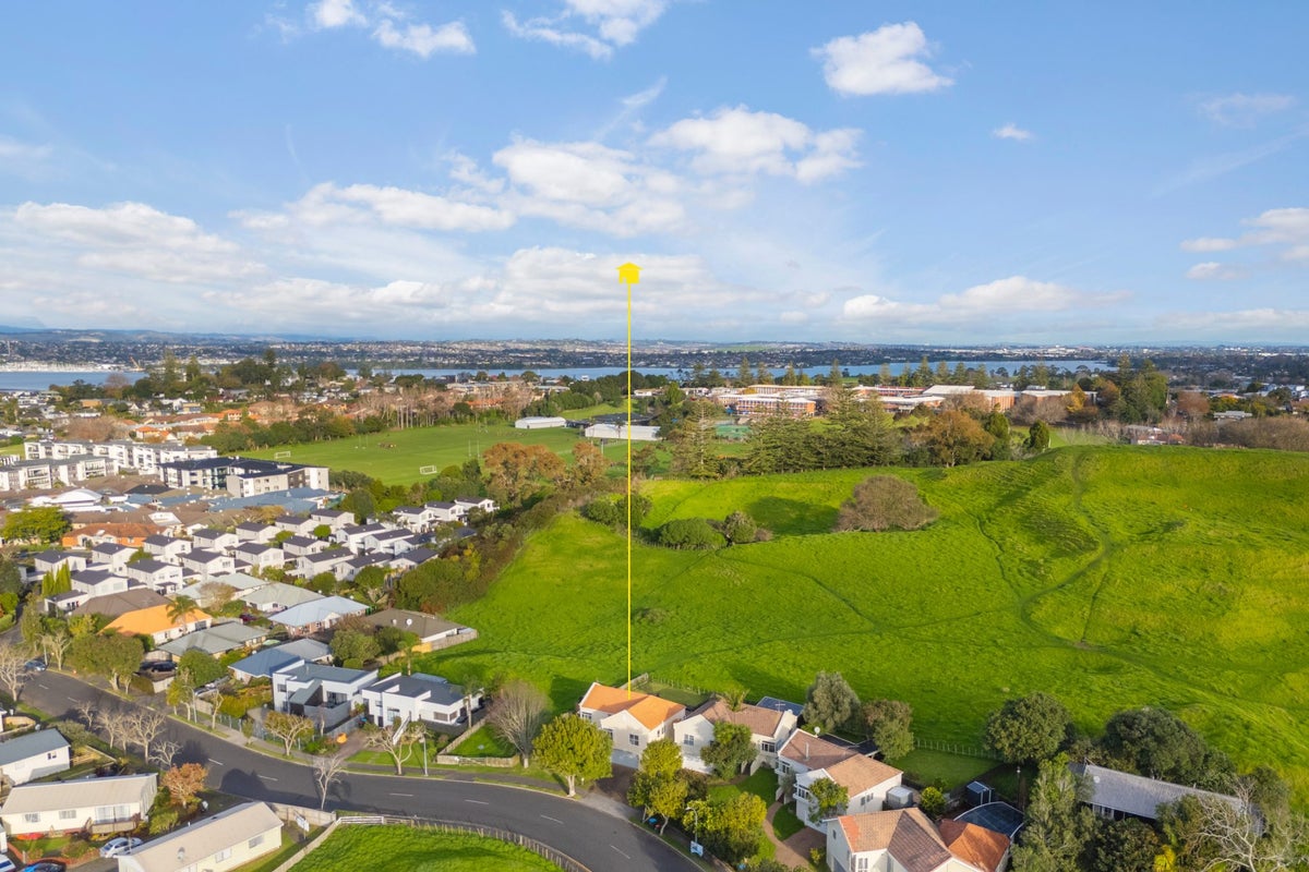 23 Cranbrook Place, Glendowie, Auckland - Carousel 1
