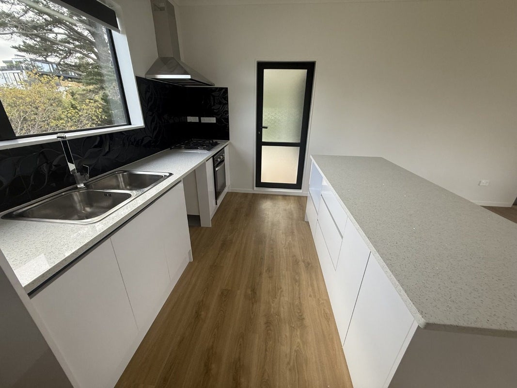 9 Rebecca Rise, Hillsborough, Auckland - Carousel 2