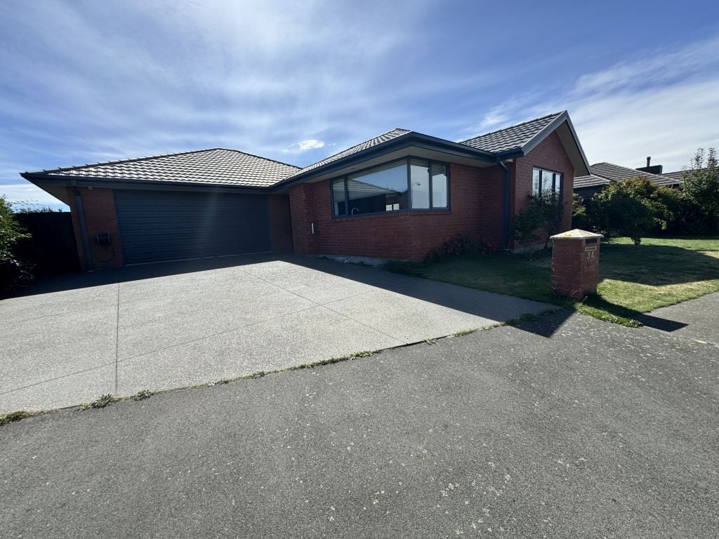 34 Davaar Crescent, Broomfield, Christchurch - Carousel 2