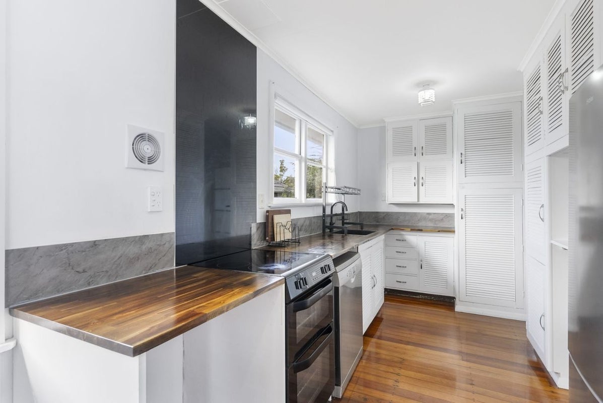 47 MCANNALLEY ST, Manurewa East, Auckland - Carousel 2