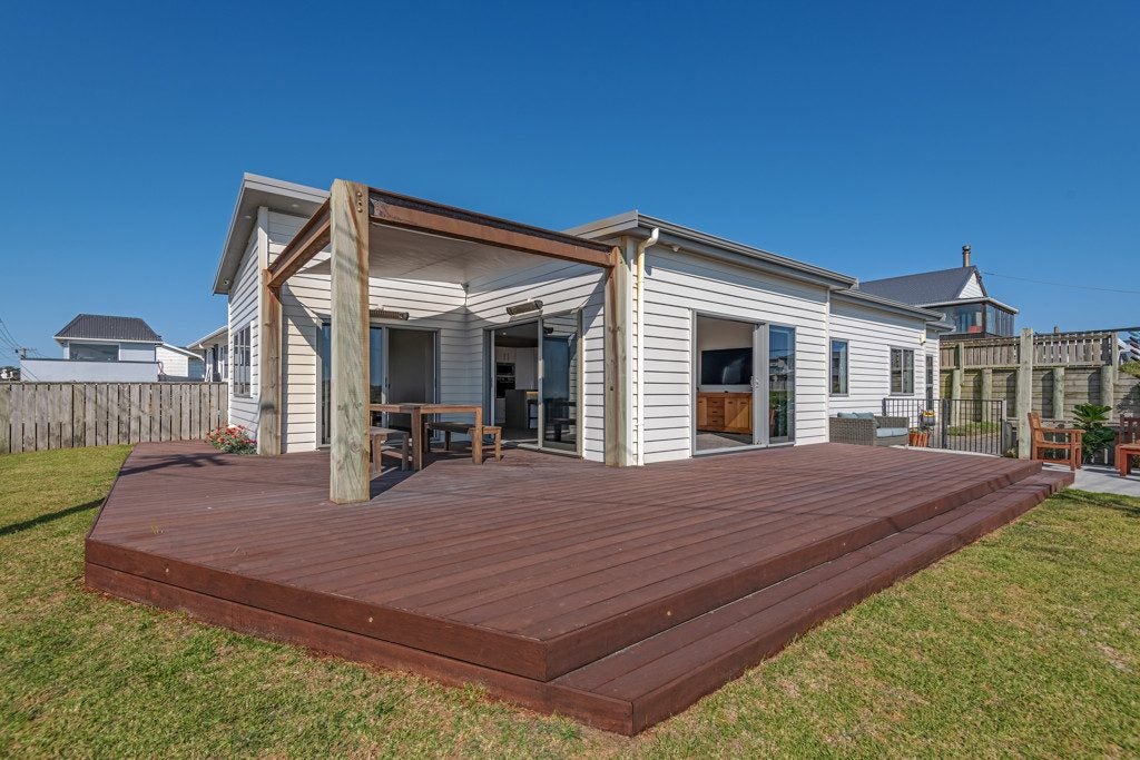 20 Ocean Beach Street, Foxton Beach, Foxton - Carousel 2