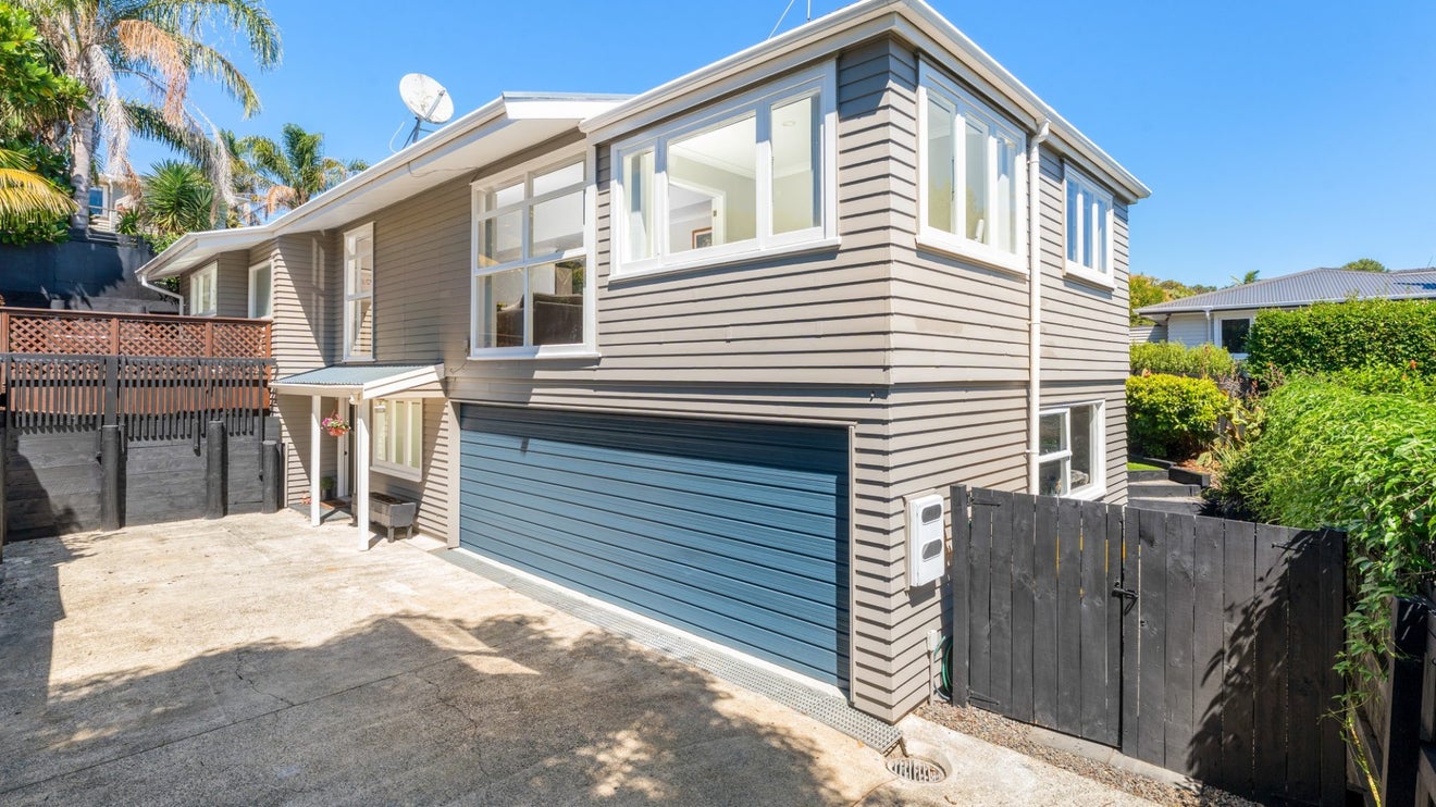 10A Tilden Avenue, Hillcrest, Auckland - Carousel 1