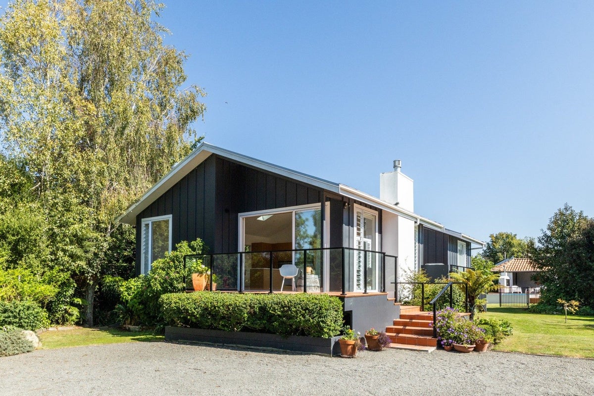 1217 Ada Street, Parkvale, Hastings - Carousel 1