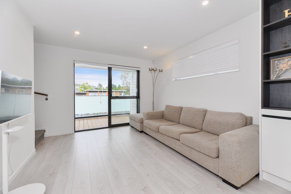 4/35 Hogans Road, Glenfield, Auckland - Carousel 2
