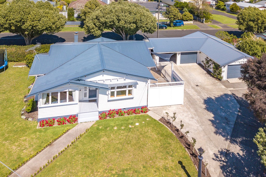1 Muir Street, Gonville, Whanganui - Carousel 1