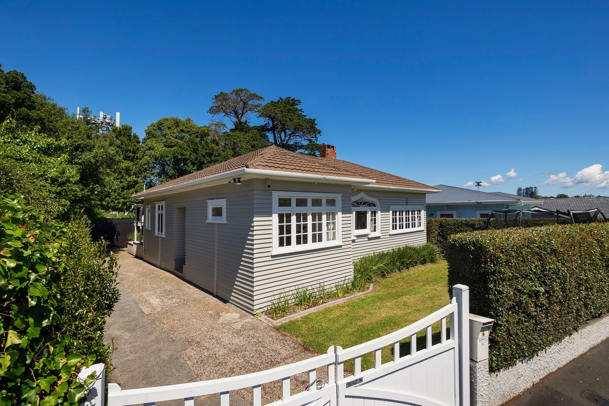 4 Jesmond Terrace, Mount Albert, Auckland - Carousel 4