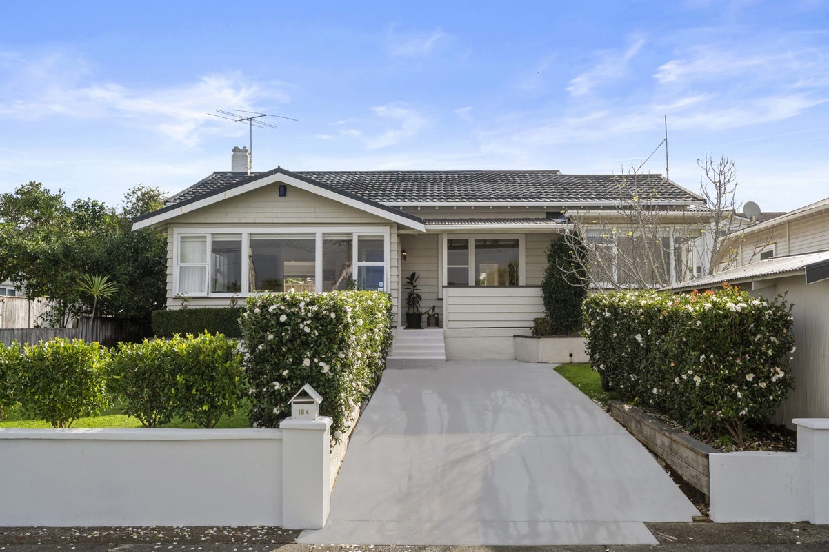 16A Athens Road, Onehunga, Auckland - Carousel 1