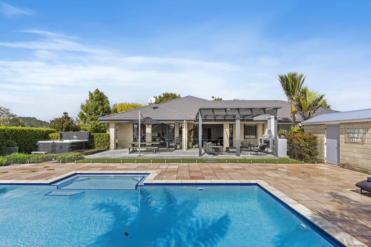 81 Whitford Park Road, Manurewa - Carousel 50