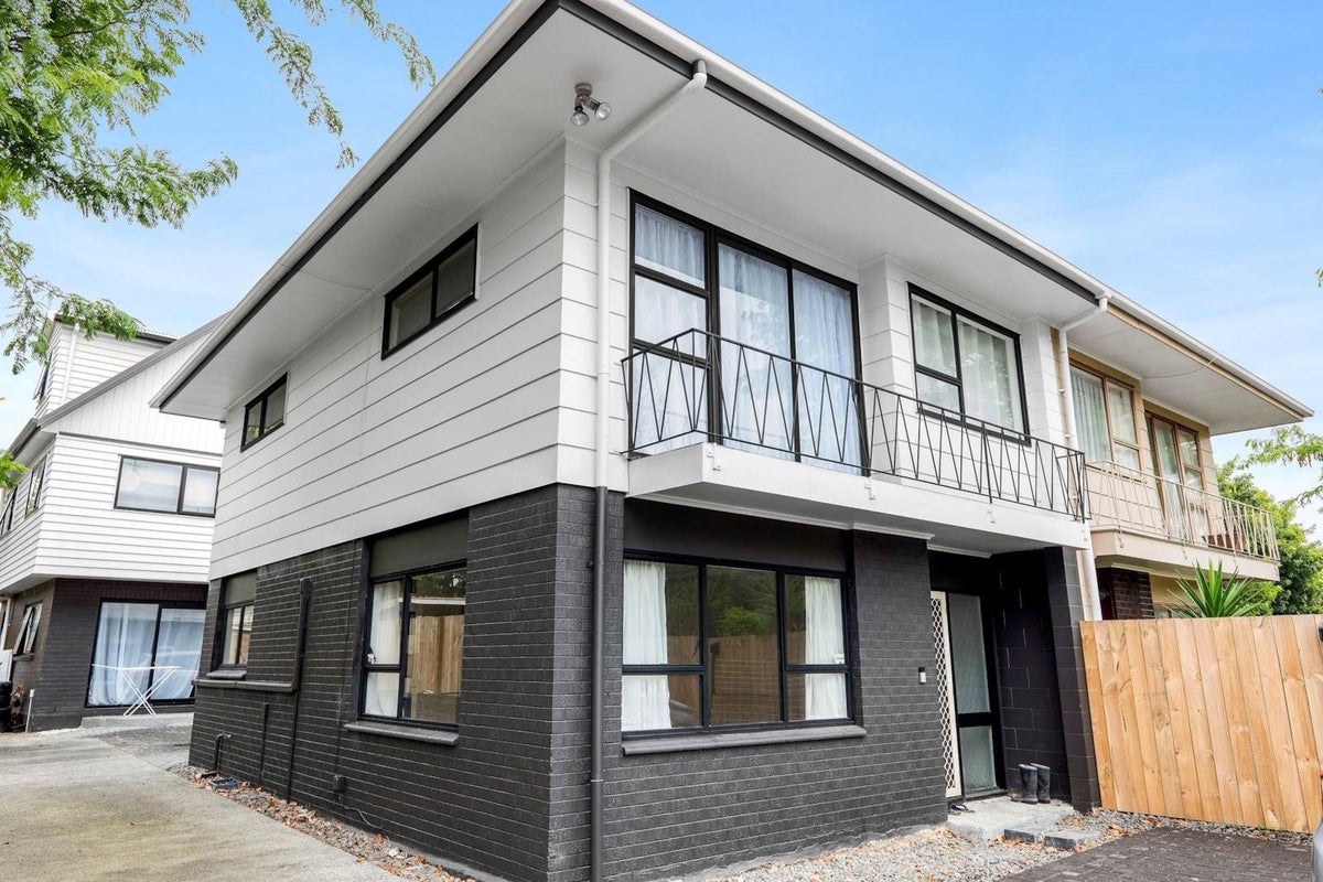 2/339 Pakuranga Road, Pakuranga Heights, Auckland - Carousel 2