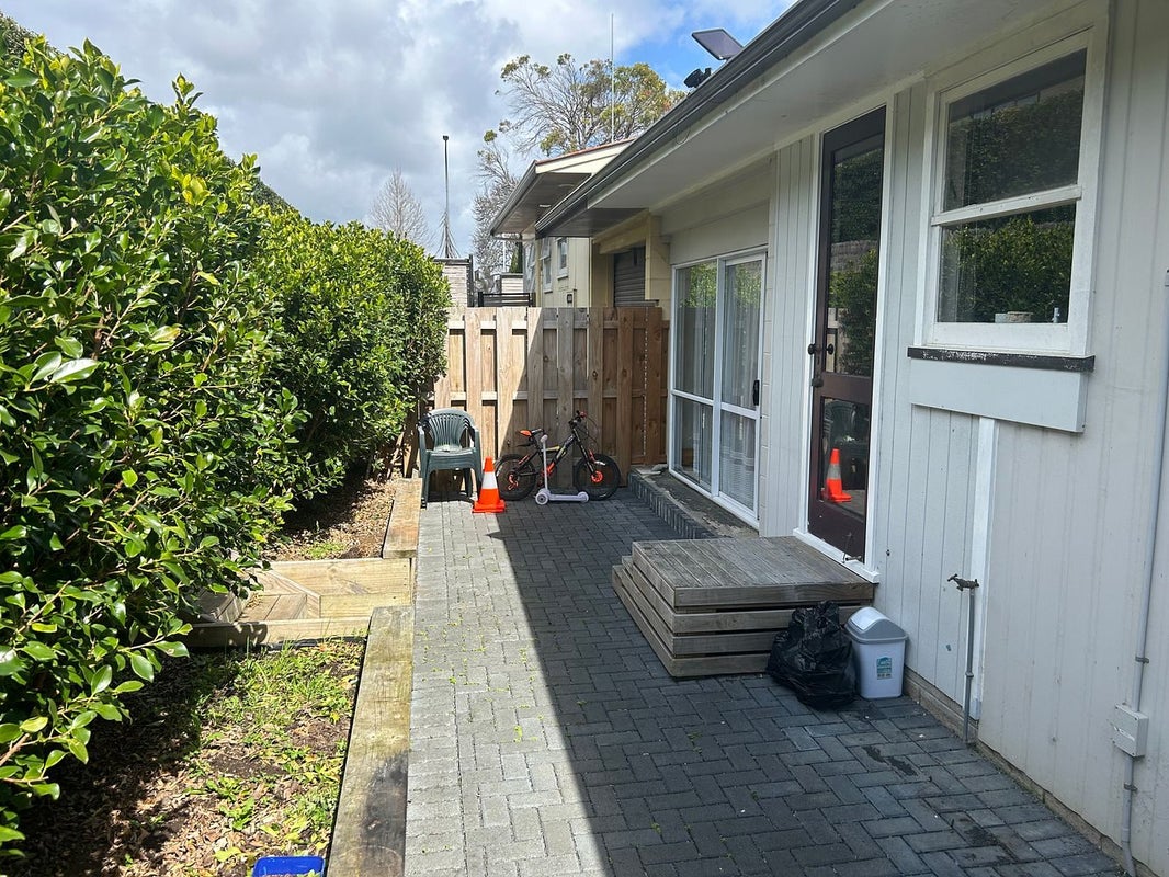 2/31 Abercrombie Street, Howick, Auckland - Carousel 1