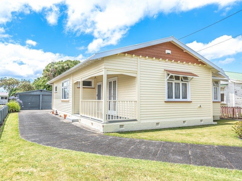 17 Jellicoe Street, Whanganui East, Whanganui - Carousel 1