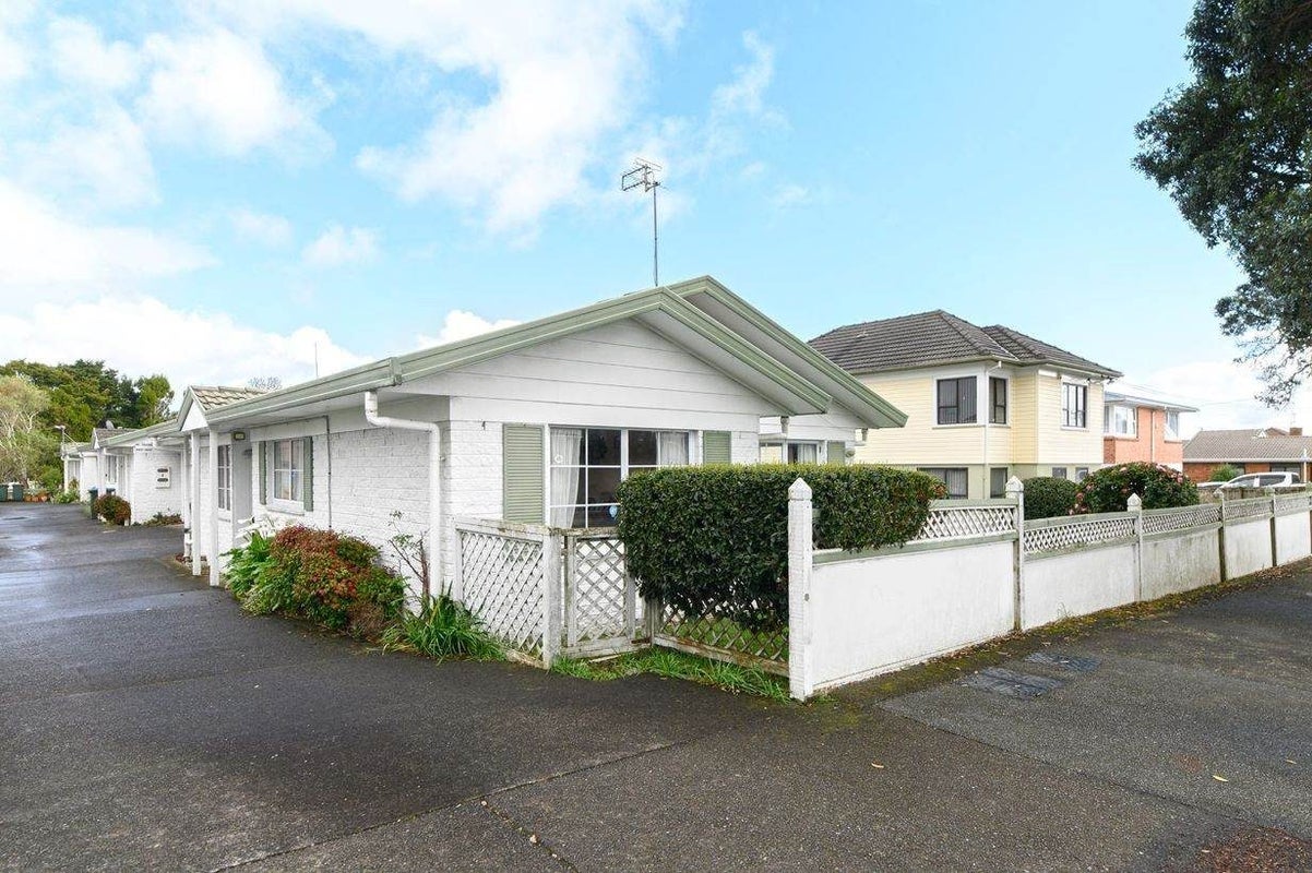 1/389 Blockhouse Bay Road, Blockhouse Bay, Auckland - Carousel 2