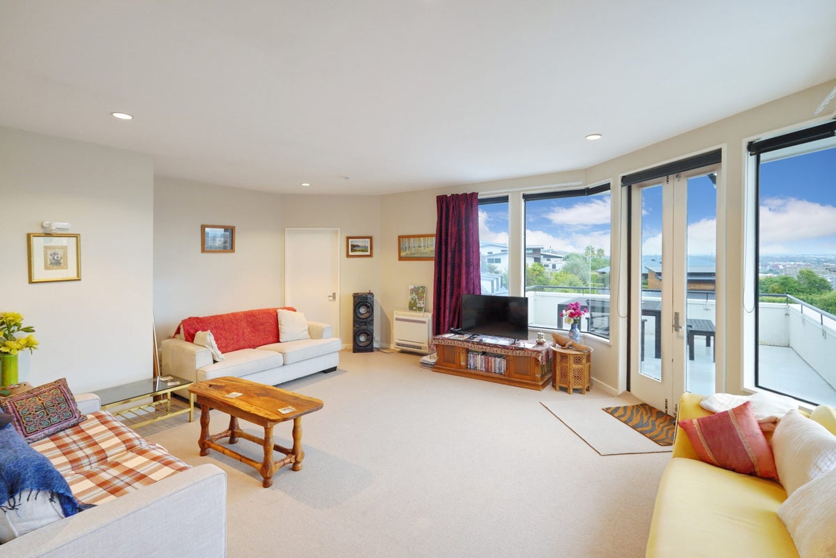 9A Janice Place, Mount Pleasant, Christchurch - Carousel 2