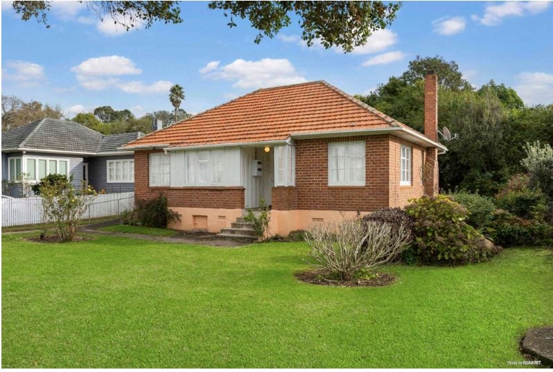 108 McCullough Avenue, Mount Roskill, Auckland - Carousel 1