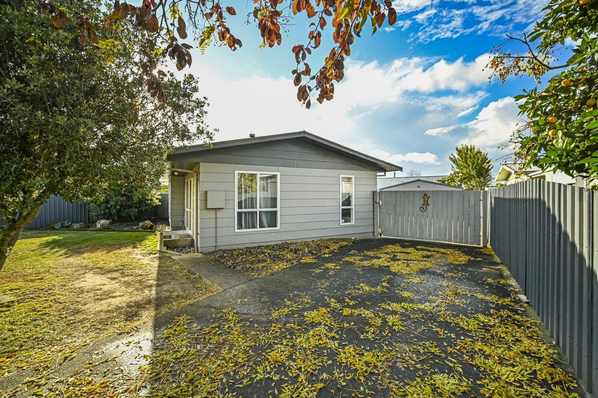 9 Cartier Crescent, Flaxmere, Hastings - Carousel 2