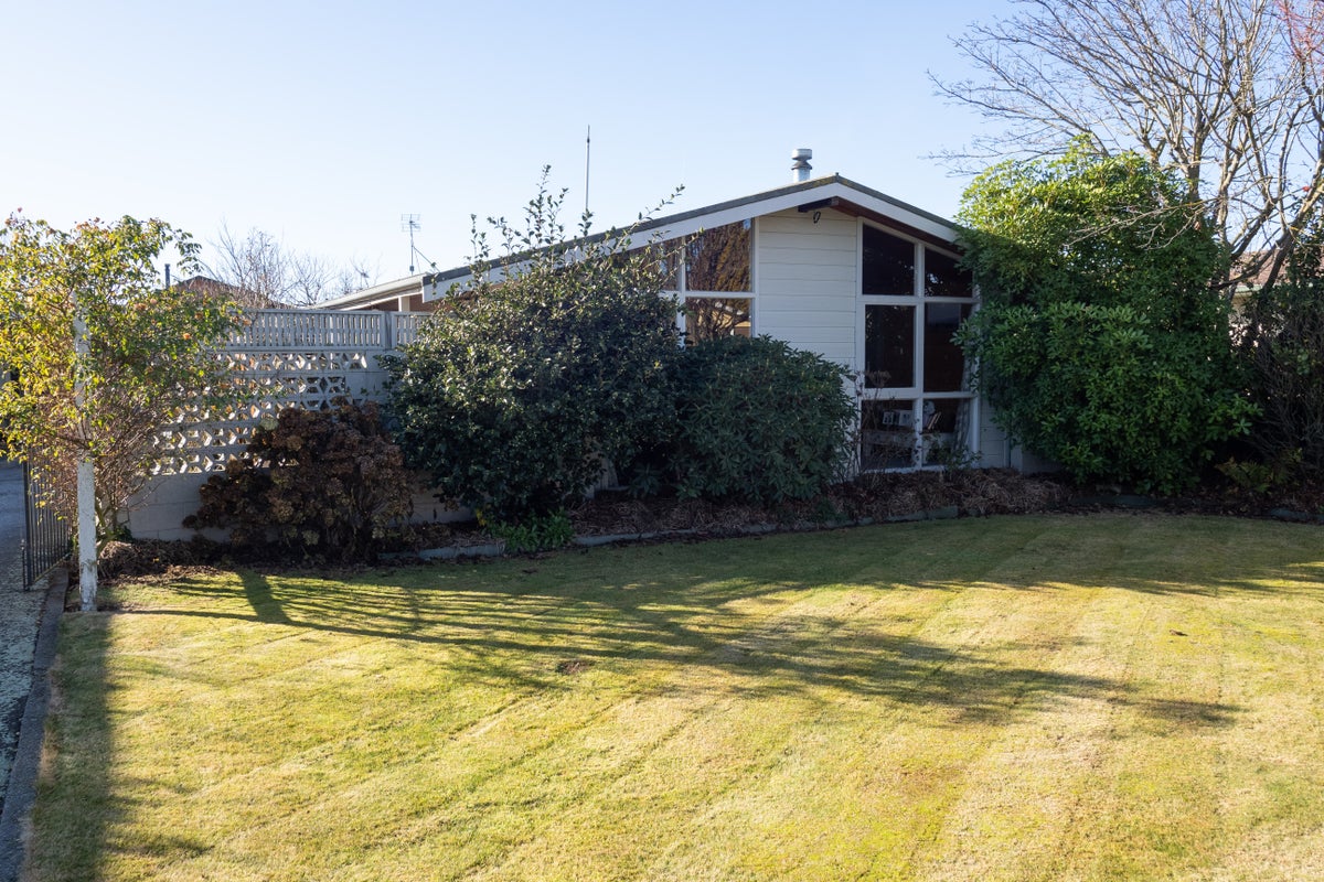 30 Churchill Avenue, Allenton, Ashburton - Carousel 1