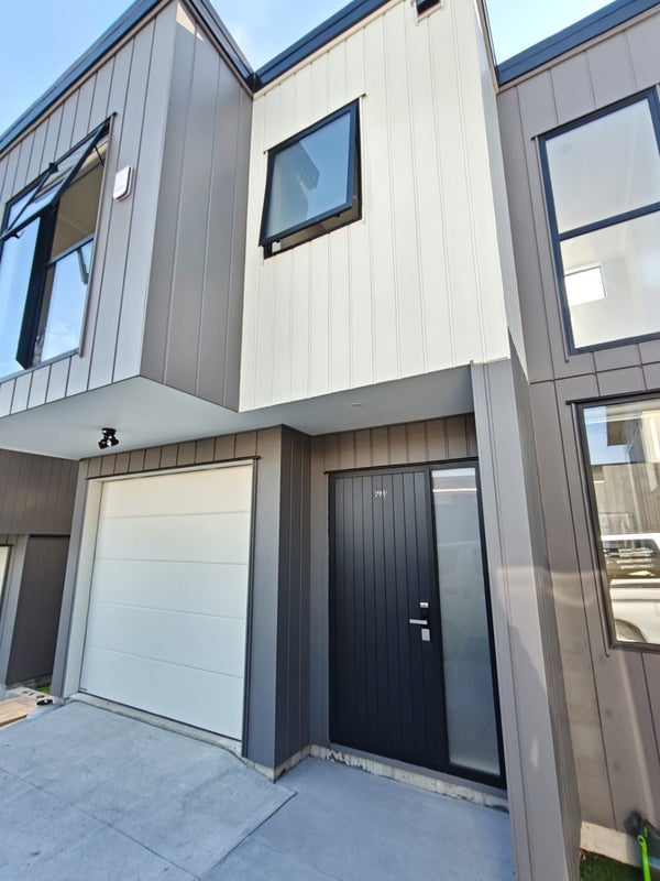 39 Michaels Avenue, Ellerslie, Auckland - Carousel 1