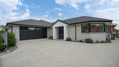 166 Gimblett Street, Waikiwi, Invercargill - Carousel 1