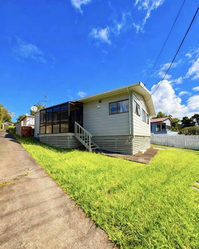 1/19 College Road, Northcote, Auckland - Carousel 1