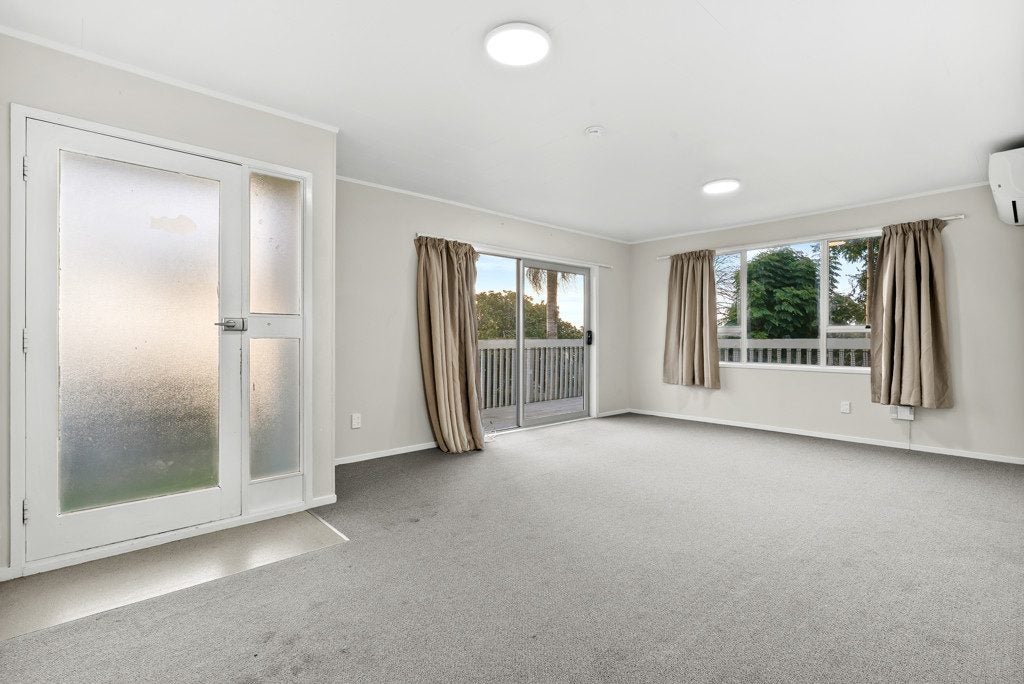 11 Chrisarda Place, Red Hill, Papakura - Carousel 2
