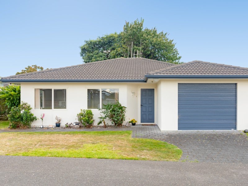 8 Abbey Way, Judea, Tauranga - Carousel 1