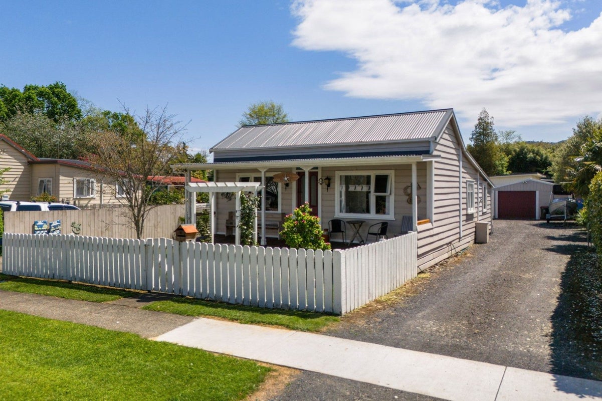 9 George Street, Waihi, Waihi - Carousel 1
