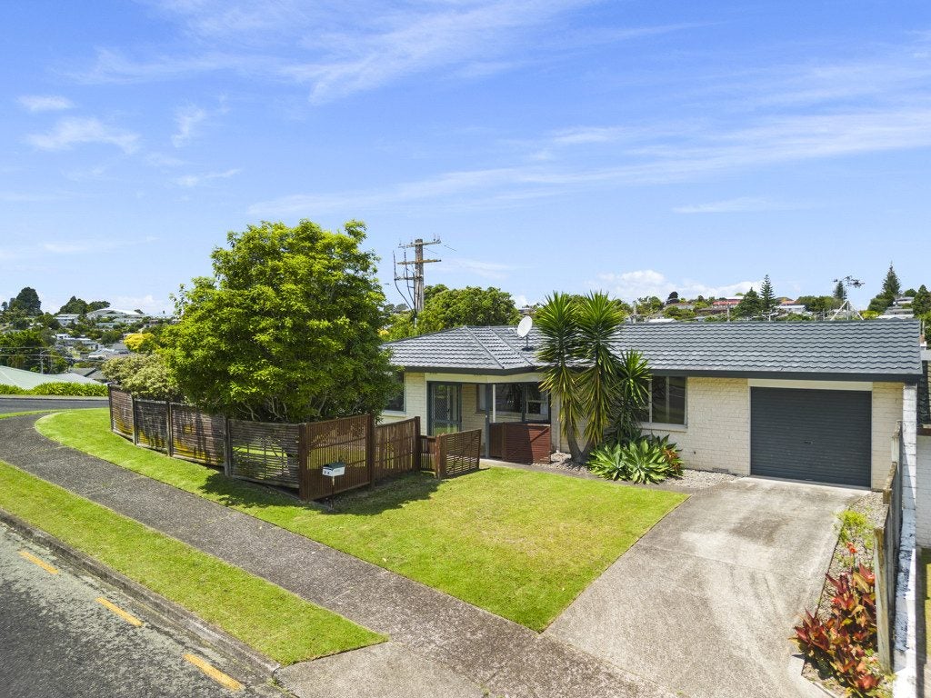 2A Graham Place, Bellevue, Tauranga - Carousel 2