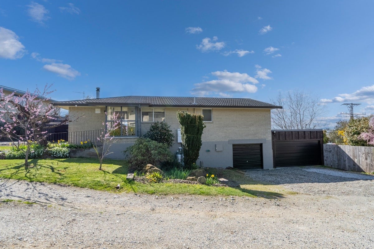 17 The Half Mile, Bridge Hill, Alexandra - Carousel 25