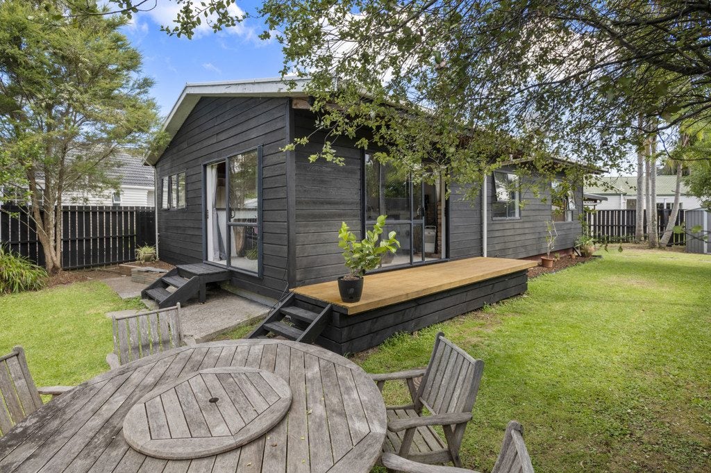 1/7 Forest Hill Road, Henderson, Auckland - Carousel 2
