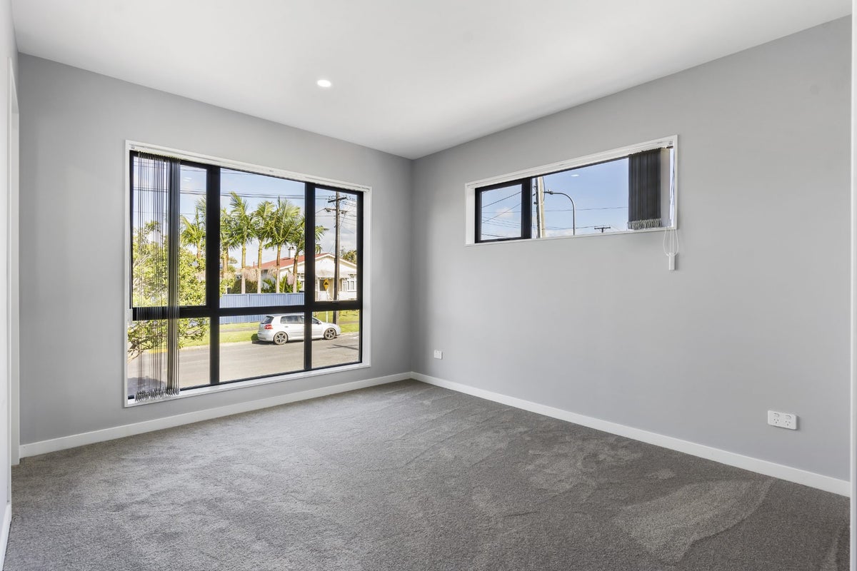 34D Ennismore Road, Mount Albert, Auckland - Carousel 2