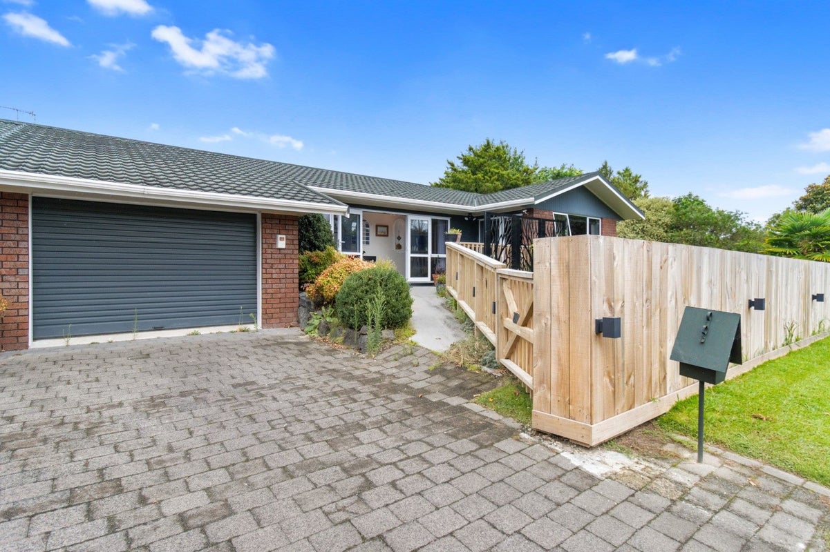 23A Brookview Court, Queenwood, Hamilton - Carousel 1