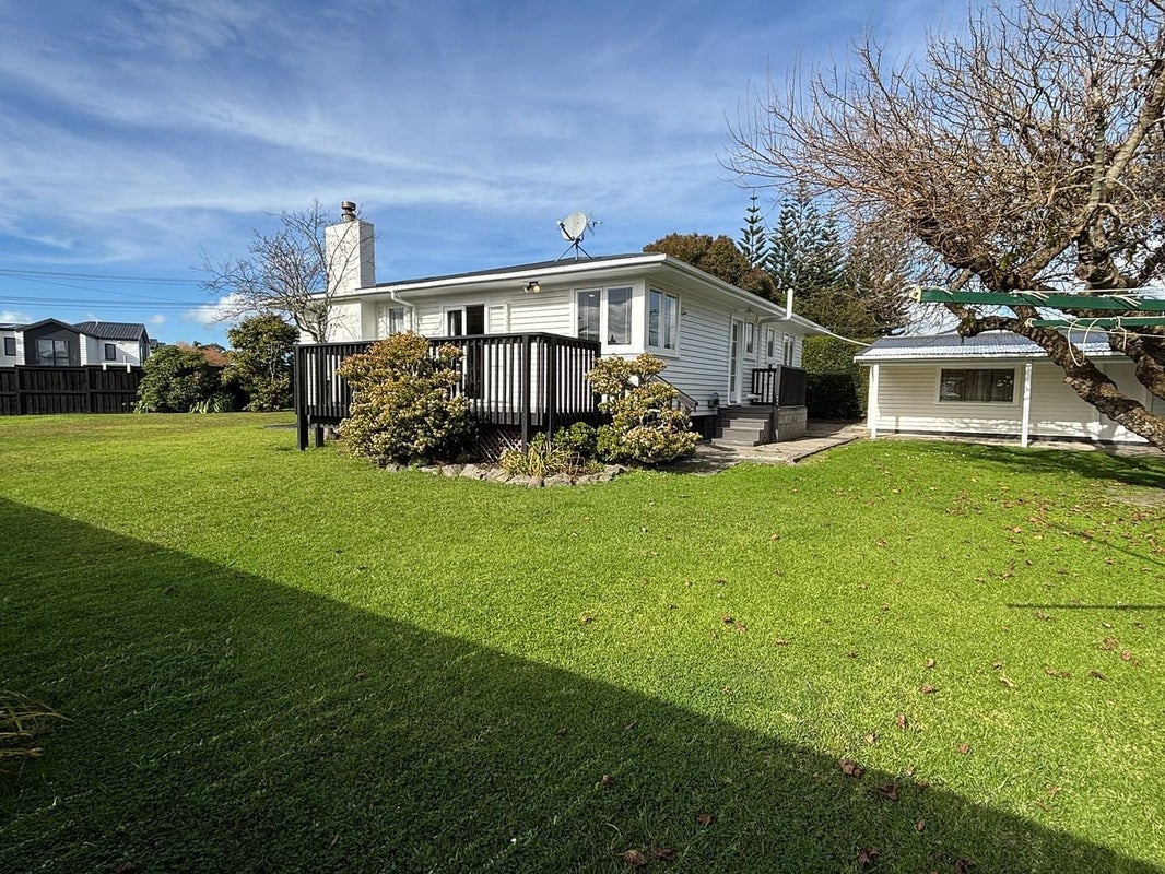 4 Rathgar Road, Henderson, Auckland - Carousel 2