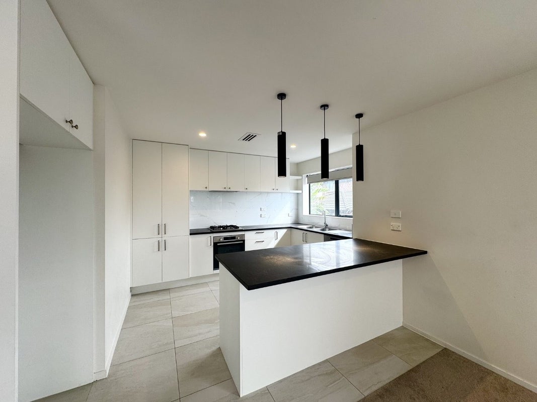 13A Blue Spur Way, Glendene, Auckland - Carousel 2