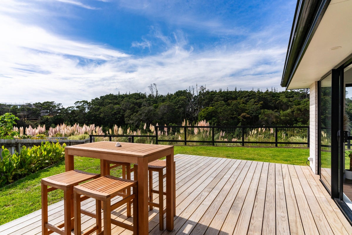 91 Moir Point Road, Mangawhai Heads, Mangawhai - Carousel 1