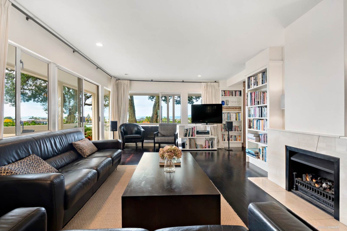 4/13 Prospect Terrace, Milford, Auckland - Carousel 2