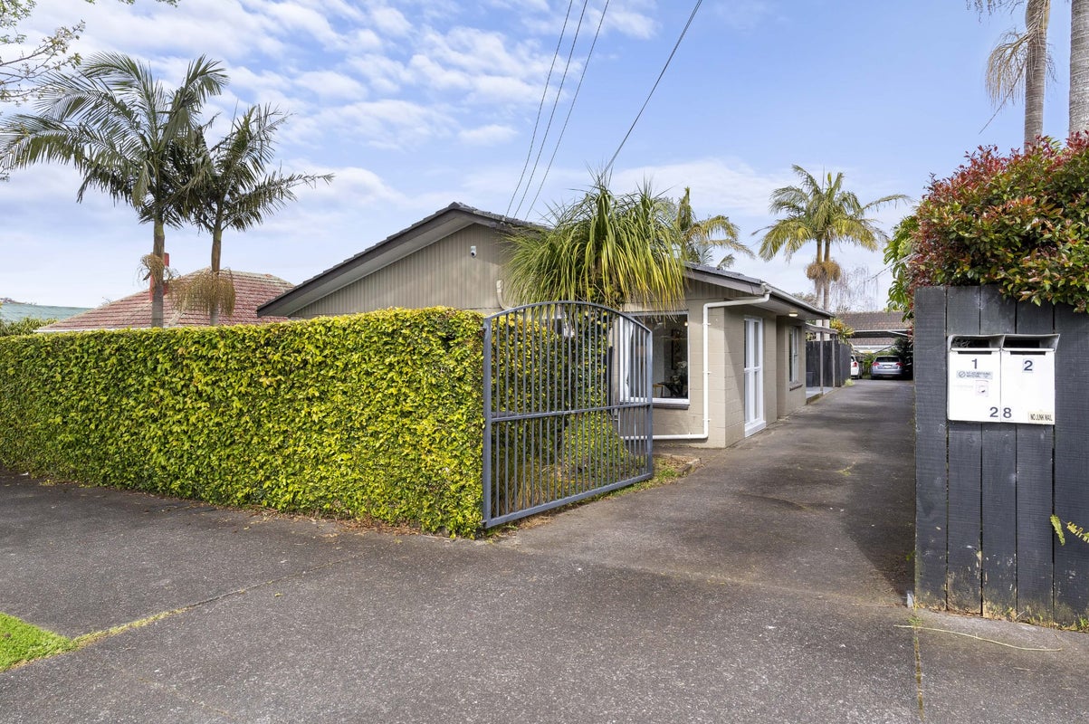 1/28 Wairau Avenue, Avondale, Auckland - Carousel 1