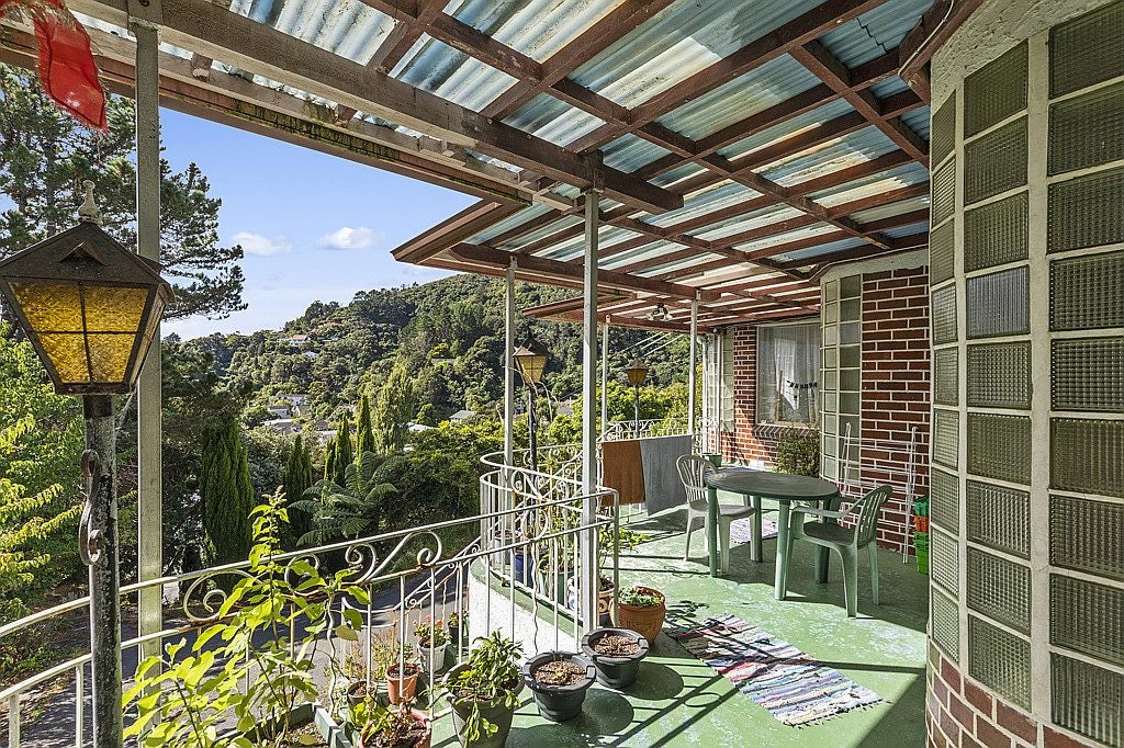 1/11 Wyndrum Avenue, Waterloo, Lower Hutt - Carousel 1