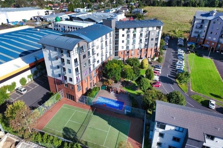 4F/10 Crown Lynn Place, New Lynn, Auckland - Carousel 1