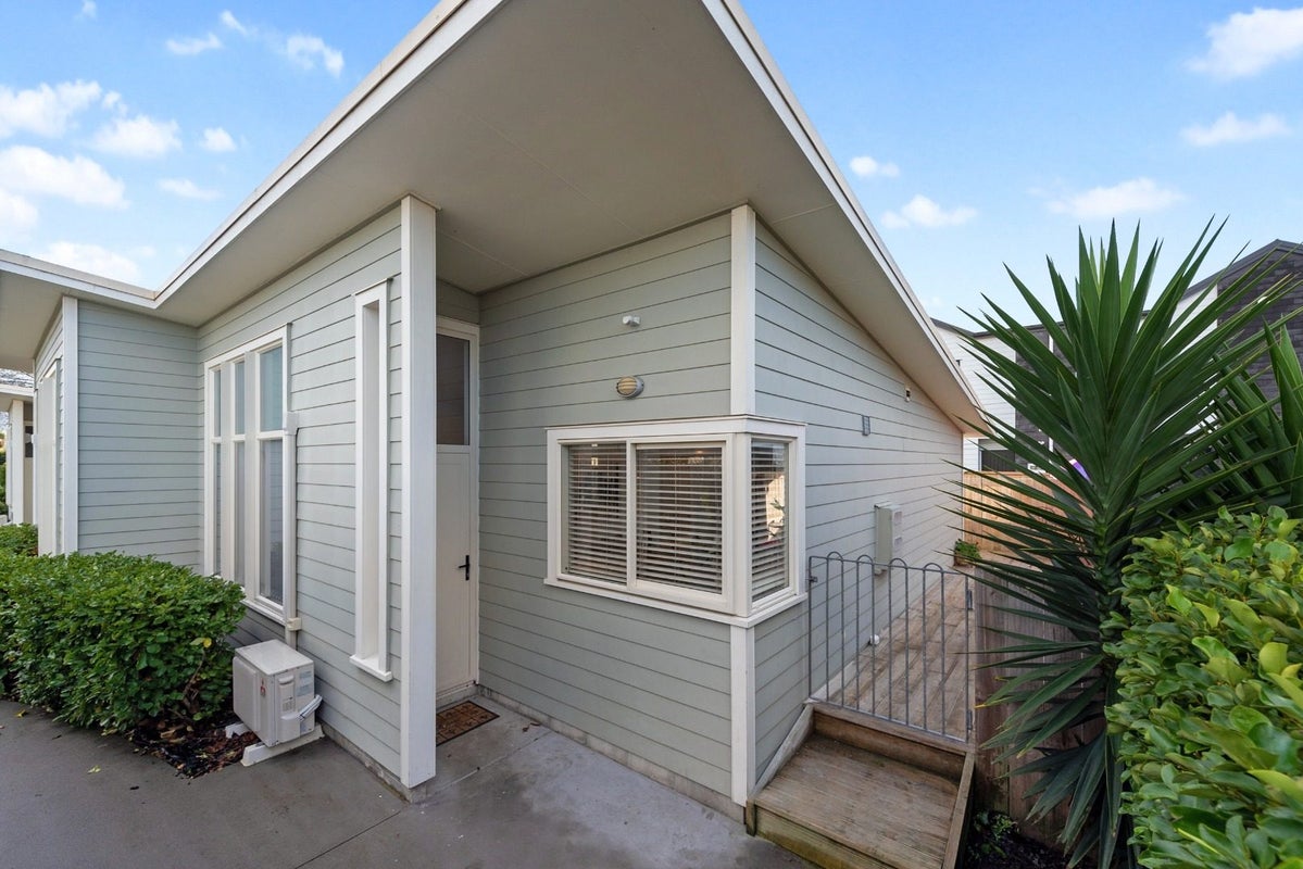 19D Lyon Street, Frankton, Hamilton - Carousel 1