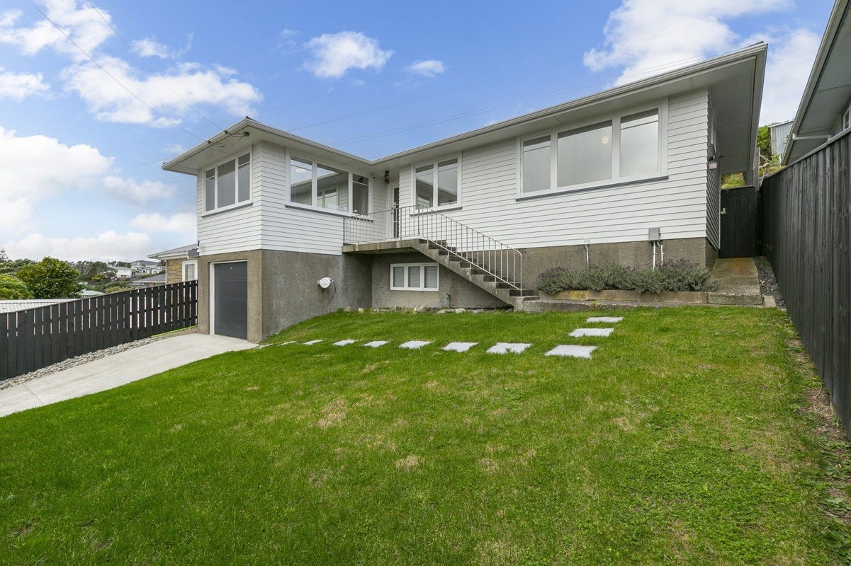 15 Link Road, Newlands, Wellington - Carousel 20
